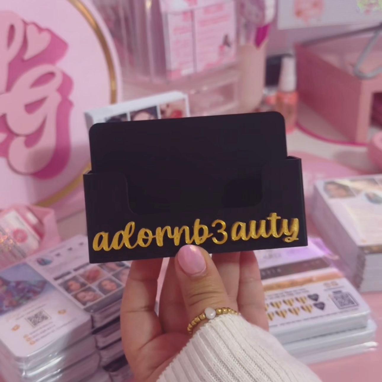 Flyer display con username